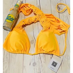 ZAFUL bathing suit top! 💛
